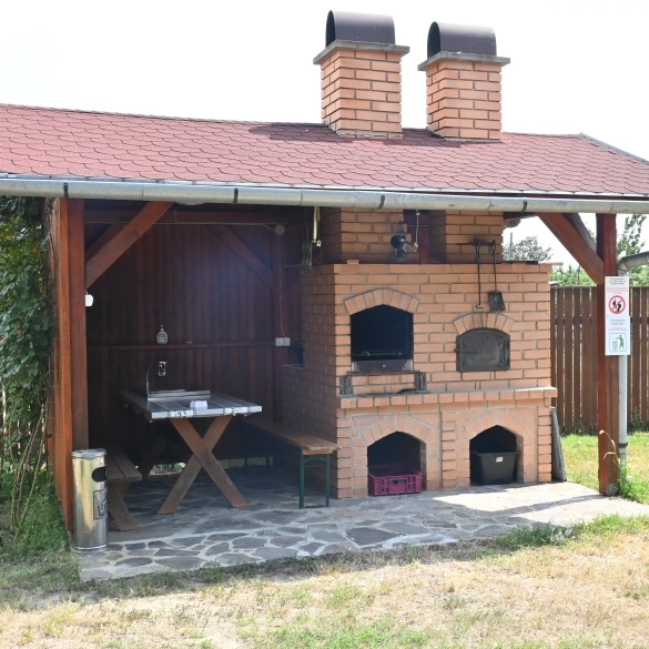 Grătar la Pensiunea Pagaya Grătar la Pensiunea Pagaya