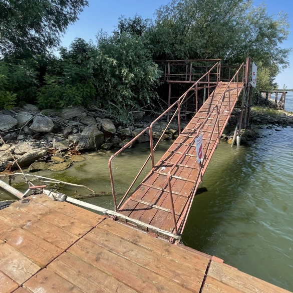 Plimbări cu barca la Pensiunea Pagaya Plimbări cu barca la Pensiunea Pagaya