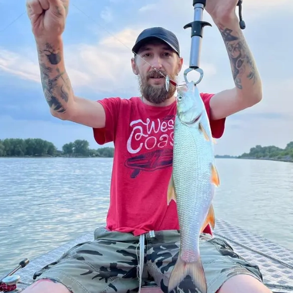 Pescuit la Pensiunea Pagaya Pescuit la Pensiunea Pagaya