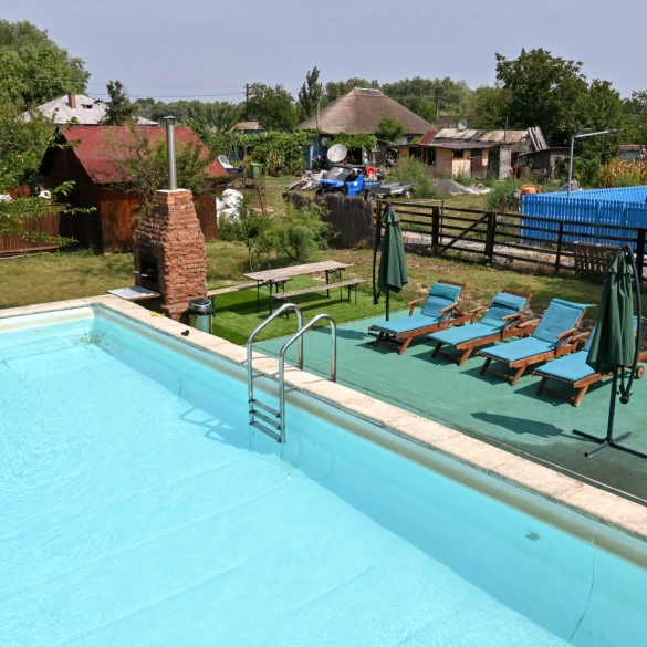 Piscina de la Pensiunea Pagaya Piscina de la Pensiunea Pagaya